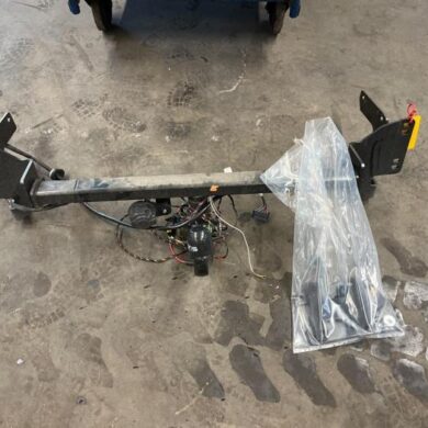 Peugeot 308 1.2 12V e-THP PureTech 130 Towbar 2017 1608472580