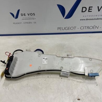 Citroen C4 ë-C4 54 kWh Ruitensproeiertank voor 2023 9833479180