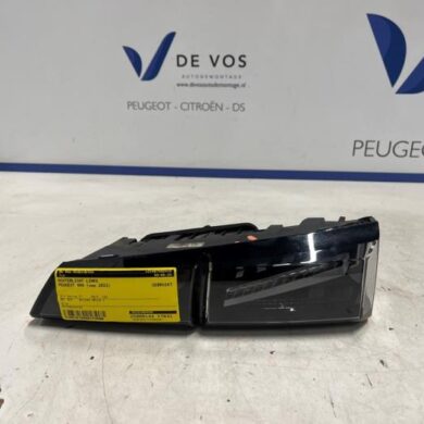 Peugeot 408 1.6 16V HYbrid 225 Achterlicht links 2023 9835300480