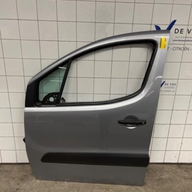 Citroen Berlingo 1.2 12V PureTech 110 Portier 4Deurs links-voor 2018 9002Z3