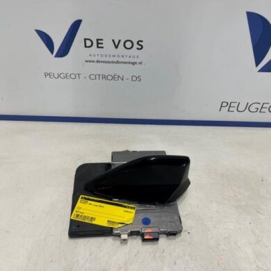 Peugeot 308 1.2 PureTech Hybrid 136 Antenne 2022 1688719980-9853180880-1693236680