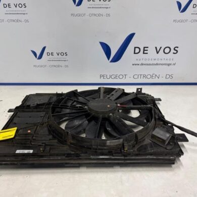 Peugeot 5008 1.2 12V e-THP PureTech 130 Cooling fan housing 2020 9836058380