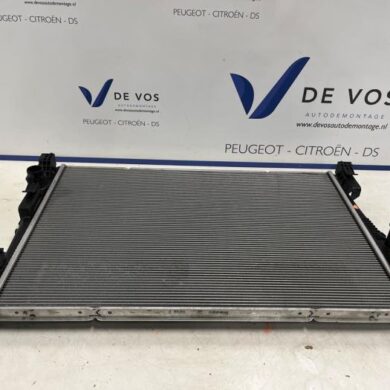 DS Automobiles DS4 1.6 16V E-Tense 225 Radiateur 5G07 2024 9845406480