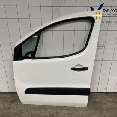 Peugeot Partner 1.6 HDI 90 Door 4-door, front left 2015 9002Z3