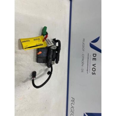 Peugeot 2008 1.2 VTi 12V PureTech 100 ACC sensor (distance) 2021 1665664780-9840456880