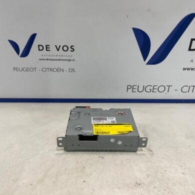 Peugeot 5008 1.2 12V e-THP PureTech 130 Radio 2020 9822939780-1684713680-1636291380
