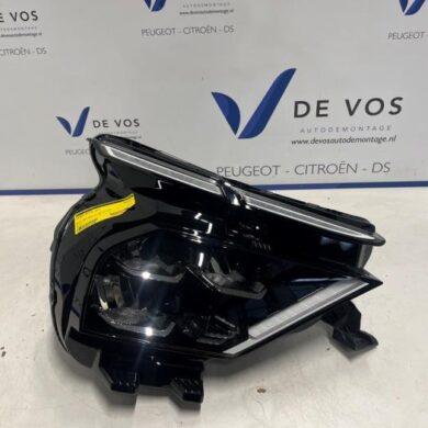 Citroen C4 ë-C4 54 kWh Koplamp rechts 2023 9830649280