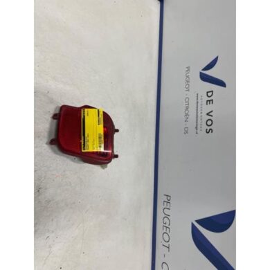 Peugeot 2008 1.2 VTi 12V PureTech 100 Rear fog light 2021 9811718480