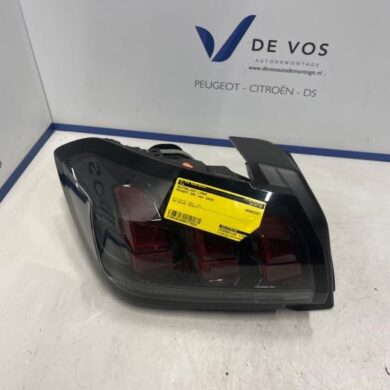 Peugeot 208 1.2 Vti 12V PureTech 75 Achterlicht links 2020 9823216780