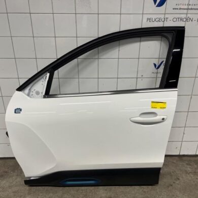 Citroen C4 ë-C4 54 kWh Portier 4Deurs links-voor 2023 9835013480