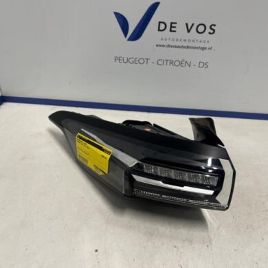 Peugeot 308 1.2 12V PureTech 130 Taillight, left 2022 9835299480