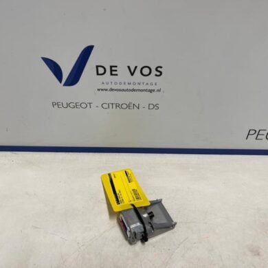 Citroen C4 ë-C4 54 kWh Camera voorzijde 2023 1677608780-1692666480-9851326480