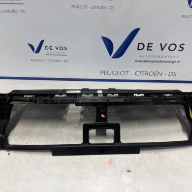 Peugeot 308 1.2 PureTech Hybrid 136 Frontpaneel 2022 9835297780