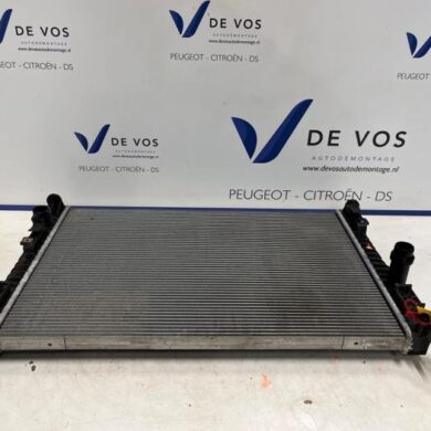 Peugeot 408 1.6 16V HYbrid 225 Radiator 5G06 2023 9678711180