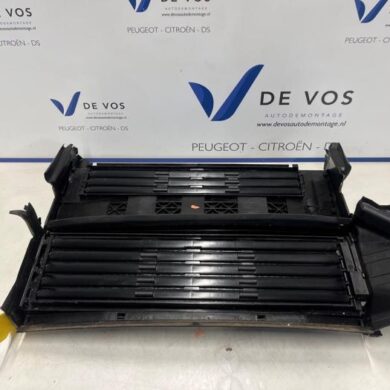 Peugeot 308 1.2 PureTech Hybrid 136 Luchtgeleider 2022 9855653580