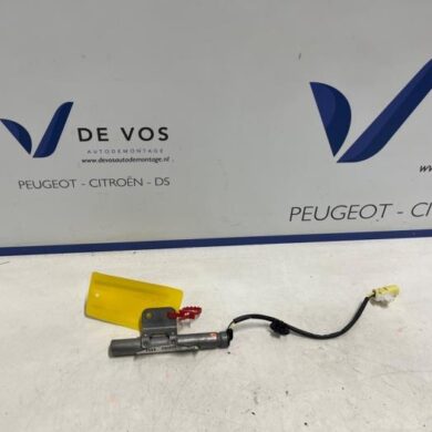 Peugeot 408 1.6 16V HYbrid 225 Bonnet Hinge 2023 9830981380