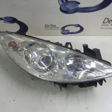Peugeot 307 1.6 HDiF 110 16V Koplamp rechts 2008 620686