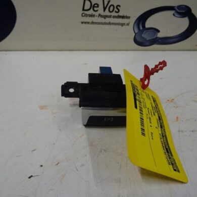 Peugeot 308  Parking brake switch AHRAH01 2015 96785851VV