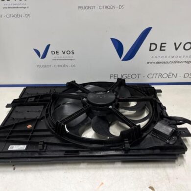 Peugeot 508  Cooling fan housing 2021 9832930080