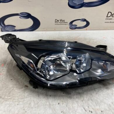 Peugeot 308 1.6 BlueHDi 120 Headlight, right 2015 9677848780
