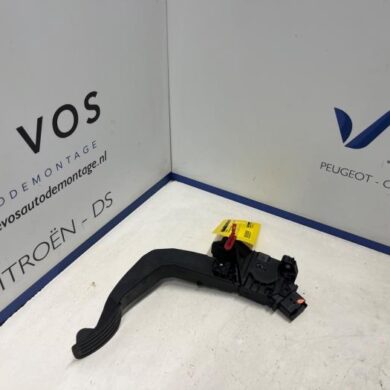 Peugeot 2008 e-2008 54 kWh Gaspedal 2024 9837892280