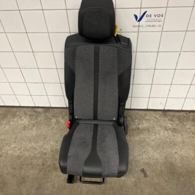 Peugeot 5008 1.2 12V e-THP PureTech 130 Rear seat 2020 9810007980