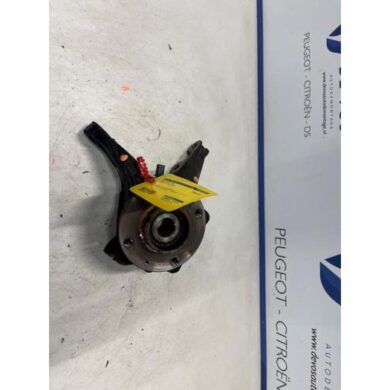 Citroen C4 1.2 PureTech 130 12V Knuckle, front right 2021 9826532380