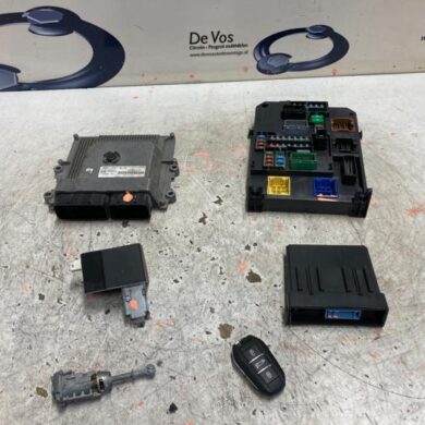 Peugeot 308 1.2 12V e-THP PureTech 130 Engine management computer HNY 2014 1611717480-1677612980-9809869080