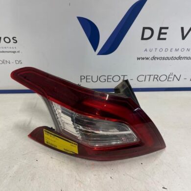 Peugeot 308 1.2 12V e-THP PureTech 130 Achterlicht links 2017 9677817680