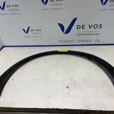 Citroen C4 1.2 PureTech 130 12V Spatbord Lijst 2021 98329589XT