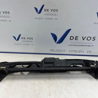 Opel Grandland X 1.2 Turbo 12V Lock plate 2021 9824055880-9821951180