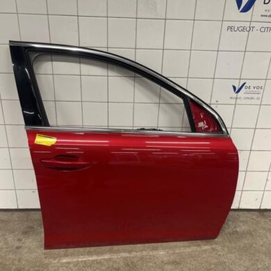 Peugeot 308 1.2 12V e-THP PureTech 130 Front door 4-door, right 2017 1610102180