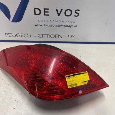 Peugeot 308 1.6 16V THP 150 Taillight, left 2008 6350CV