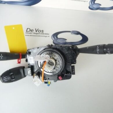 Peugeot 208  Steering column stalk 2012 98081767ZD-98030390ZD