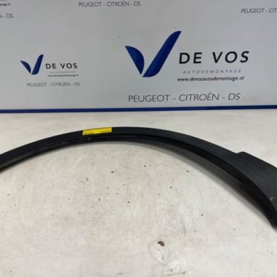 Opel Grandland X 1.2 Turbo 12V Wheel arch strip 2021 YP000308XT
