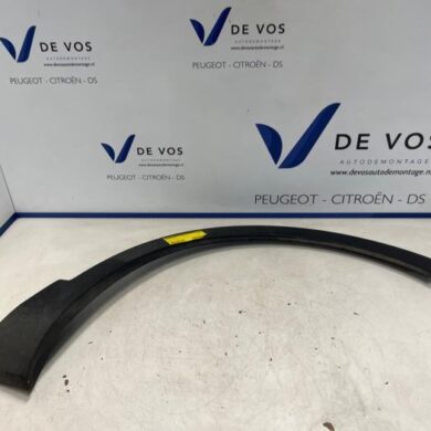 Opel Grandland X 1.2 Turbo 12V Wheel arch strip 2021 YP000307XT