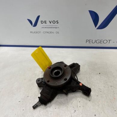 Citroen DS5 2.0 BlueHDI 150 16V Fusee links-voor 2016 3646C0