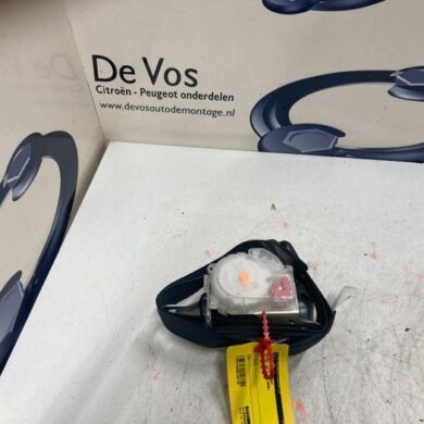 Peugeot 107 1.0 12V Seatbelt tensioner, left 2006 8974LL