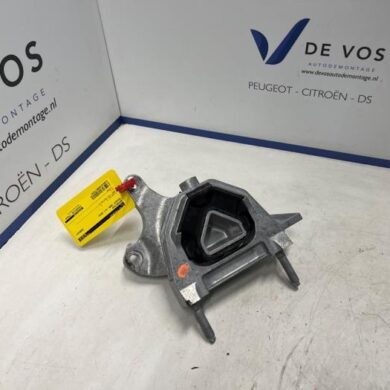 Peugeot 2008 e-2008 54 kWh Engine mount ZK02 2024 9826551380