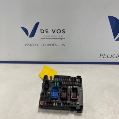 Peugeot 308 1.2 12V e-THP PureTech 130 Sicherungskasten 2017 9810296080