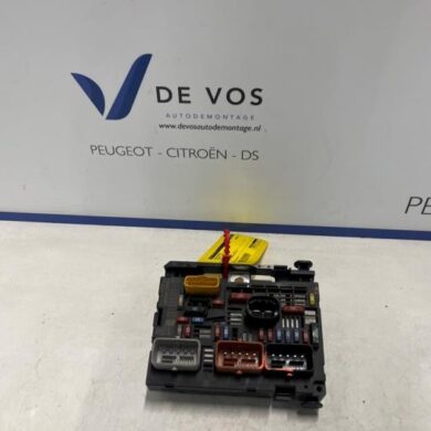 Peugeot 308 1.6 16V THP 150 Fuse box 2008 9807028880-9807028780-9663100480