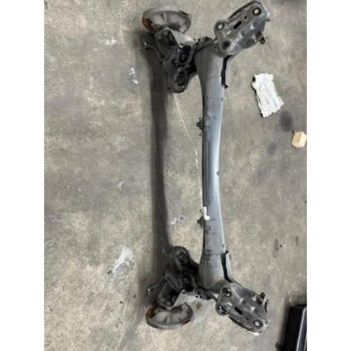 Peugeot 2008 1.2 VTi 12V PureTech 100 Rear-wheel drive axle HNK-HN05 2021 1681161680