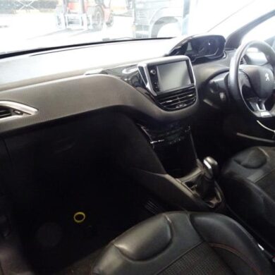 Peugeot 208  Seat, right 2015 1608106780-1608320080