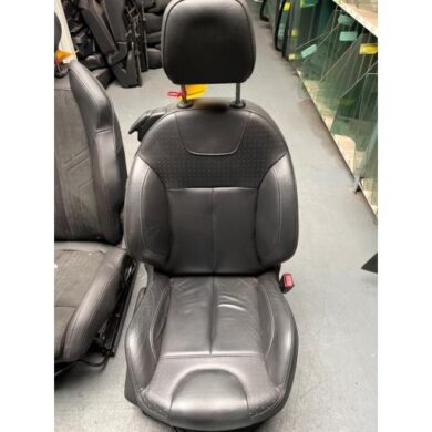 Citroen DS3 1.6 16V VTS THP Seat, right 2014 8847J2-1612586880-8847J6