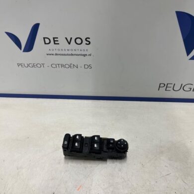 Citroen C3 Aircross 1.2 e-THP PureTech 110 Multi-functional window switch 2020 96788264ZD