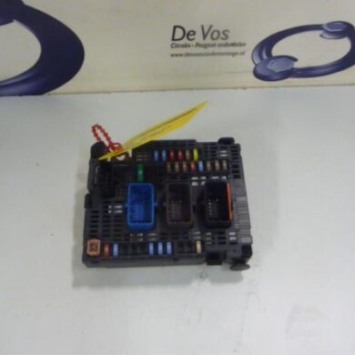 Citroen C4 Picasso  Zekeringkast 2015 9810296180