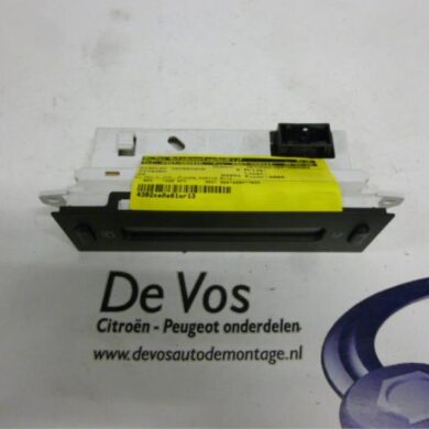 Citroen C2 1.4 Interior display KFV 2004 6155GJ