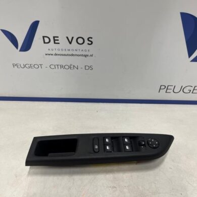 Opel Corsa 1.2 Turbo 12V 100 Multi-functional window switch 2021 96788281ZD