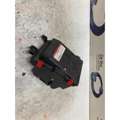 Peugeot 308  Relais Halterung 2014 9804681780-9801448680