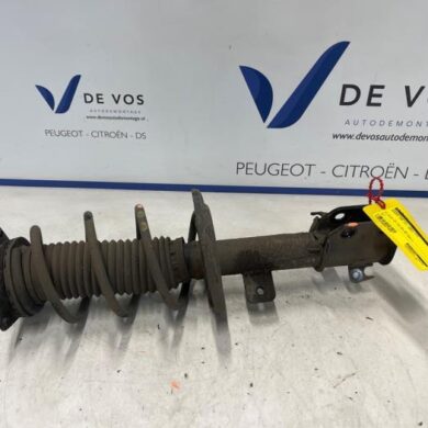 Peugeot 208 1.2 Vti 12V PureTech 100 Schokdemperpoot links-voor 2021 9831168380